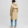 ABRIGO TRENCH CON CAPUCHA ABRIGO TRENCH CON CAPUCHA