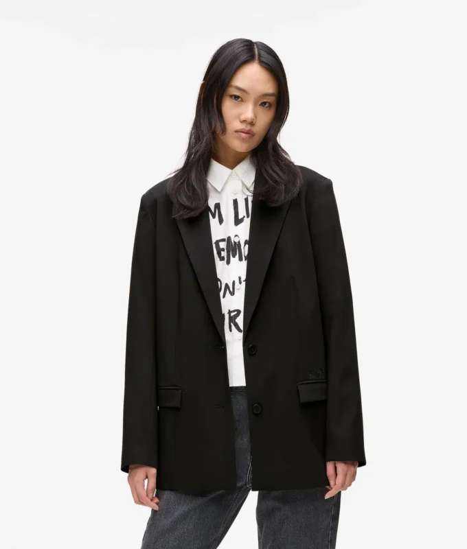 Blazer con cita de Karl Blazer con cita de Karl