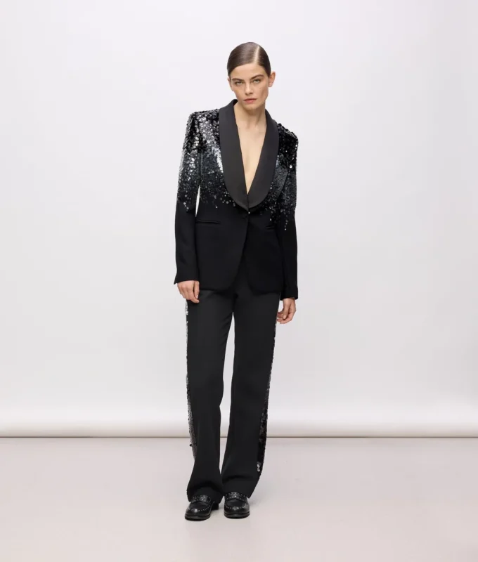 Blazer con lentejuelas de KL Studio