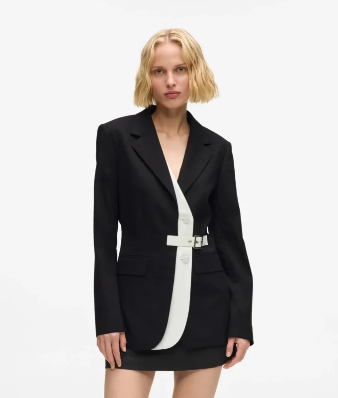 Blazer con solapa en contraste y cinturón