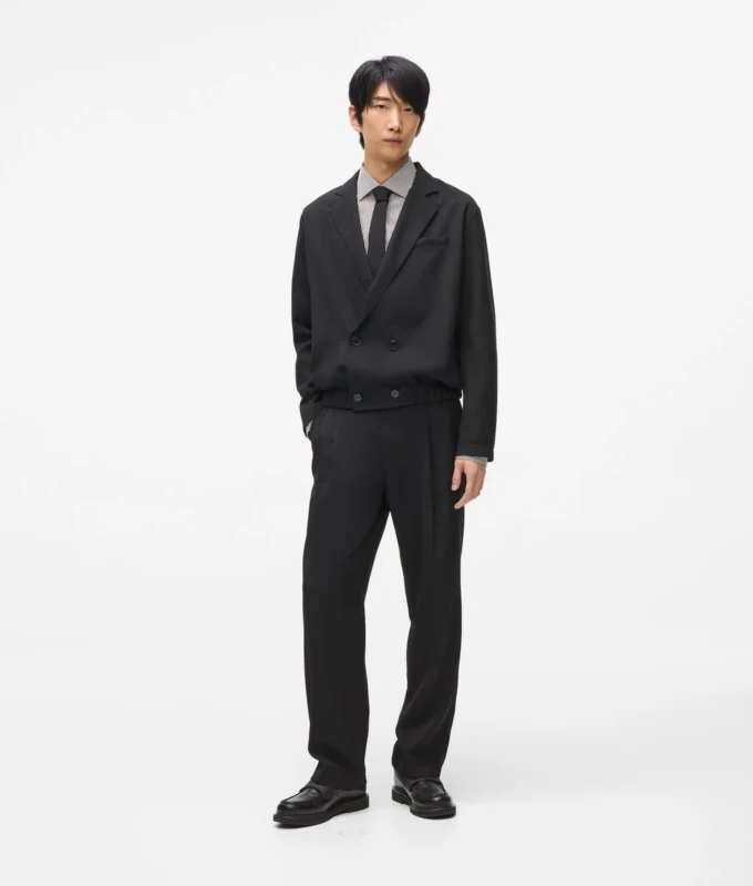 Blazer corto de doble botonadura Blazer corto de doble botonadura