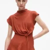 BLUSA DE MANGA CORTA CON NUDO BLUSA DE MANGA CORTA CON NUDO