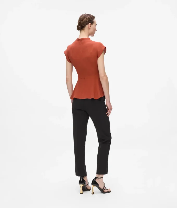 BLUSA DE MANGA CORTA CON NUDO BLUSA DE MANGA CORTA CON NUDO