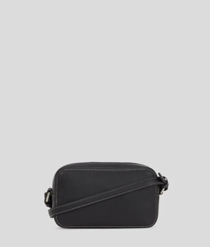BOLSA PARA CÁMARA CON LOGOTIPO METÁLICO BOLSA PARA CÁMARA CON LOGOTIPO METÁLICO