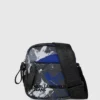 Bolso bandolera con estampado graffiti Bolso bandolera con estampado graffiti