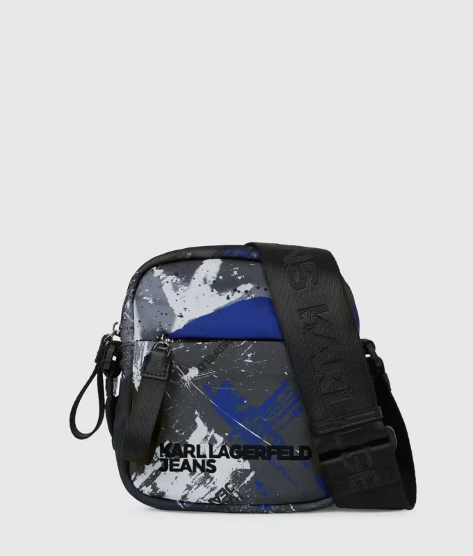 Bolso bandolera con estampado graffiti Bolso bandolera con estampado graffiti
