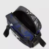 Bolso bandolera con estampado graffiti Bolso bandolera con estampado graffiti