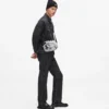 Bolso bandolera con estampado gráfico integral Bolso bandolera con estampado gráfico integral