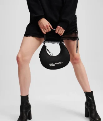 Bolso bandolera de nylon con logo y forma de luna