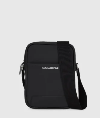 Bolso bandolera minimalista con logotipo