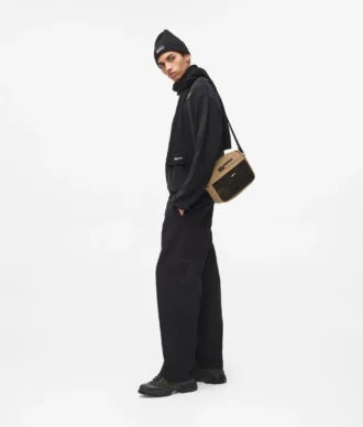 Bolso bandolera utilitario con cordón