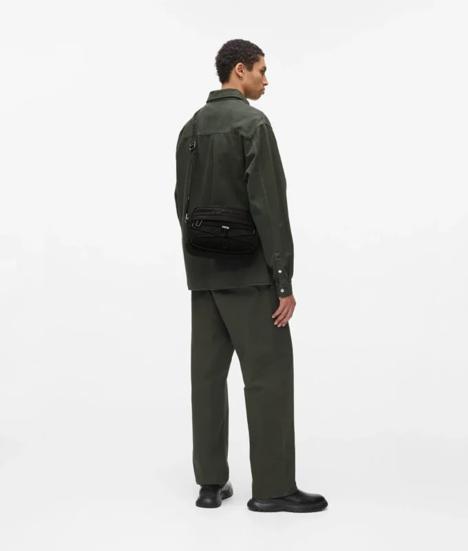 Bolso bandolera utilitario con cordón