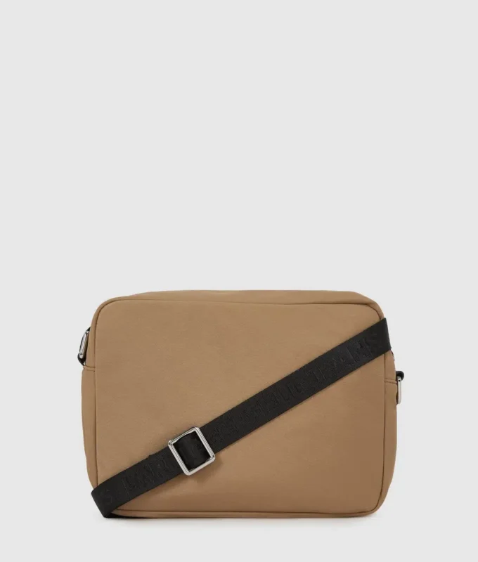 Bolso bandolera utilitario con cordón
