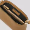 BOLSO DE HOMBRO CON CANDADO K/AUTOGRAPH BOLSO DE HOMBRO CON CANDADO K/AUTOGRAPH