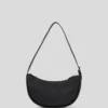 BOLSO DE HOMBRO MEDIA LUNA SUAVE CON LOGOTIPO KLJ BOX