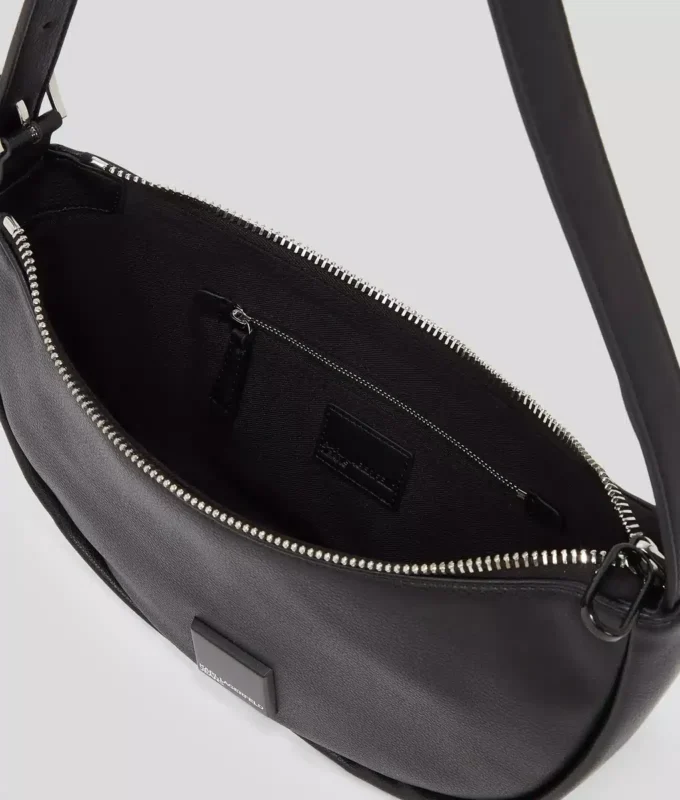 BOLSO DE HOMBRO MEDIA LUNA SUAVE CON LOGOTIPO KLJ BOX
