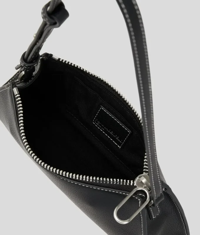 BOLSO DE HOMBRO PEQUEÑO CON LOGOTIPO METÁLICO BOLSO DE HOMBRO PEQUEÑO CON LOGOTIPO METÁLICO