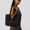 Bolso de playa de ganchillo K/Signature Bolso de playa de ganchillo K/Signature