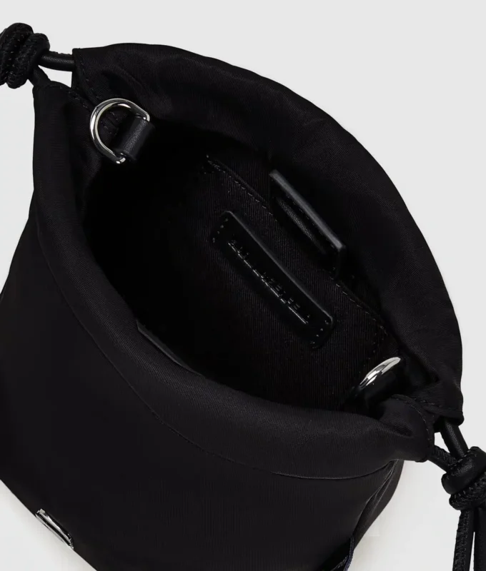 Bolso pequeño tipo cubo de nailon Ikon Bolso pequeño tipo cubo de nailon Ikon