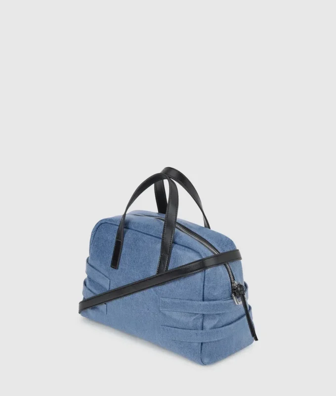 Bolso tipo bowling con hebilla de denim Bolso tipo bowling con hebilla de denim