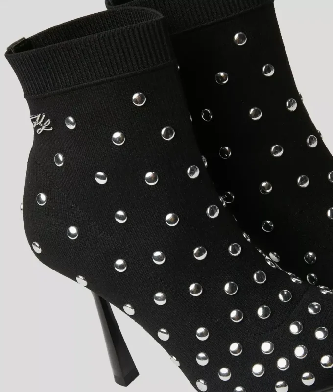 BOTAS DE PUNTO CON TACHUELAS PANDARA BOTAS DE PUNTO CON TACHUELAS PANDARA