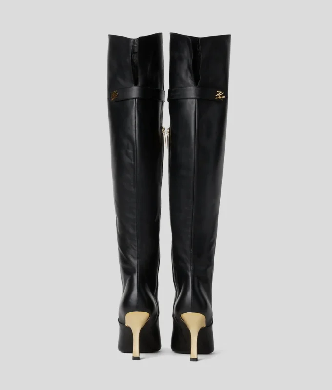 BOTAS PYRAMID DE KARL STUDIO
