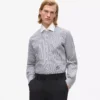 Camisa a rayas con cuello en contraste Camisa a rayas con cuello en contraste