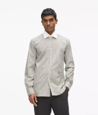 Camisa a rayas con cuello en contraste