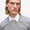 Camisa a rayas con cuello en contraste Camisa a rayas con cuello en contraste