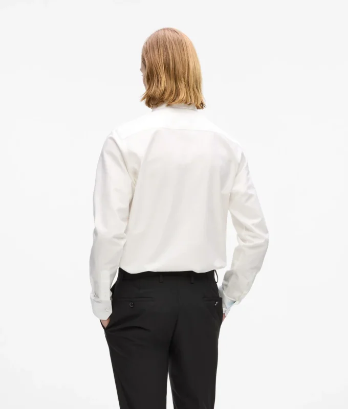 Camisa blanca clásica Camisa blanca clásica
