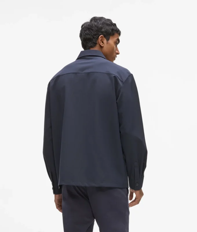 Camisa con bolsillo de parche Camisa con bolsillo de parche