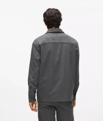 Camisa con bolsillos en el pecho