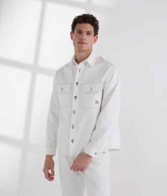 CAMISA CON COSTURAS EN CONTRASTE
