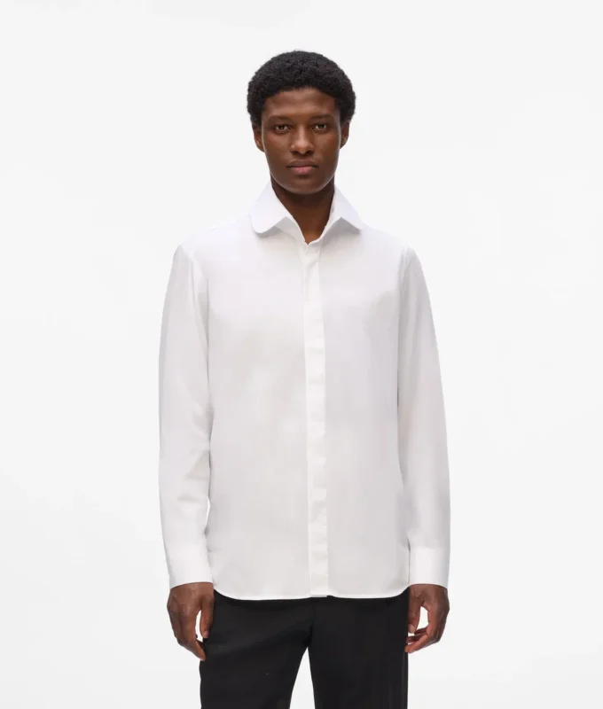 Camisa con cuello redondeado Camisa con cuello redondeado
