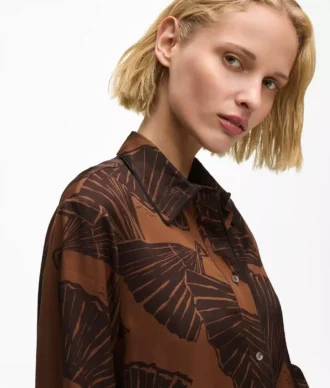 Camisa con estampado de abanicos