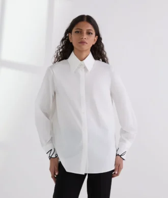 CAMISA CON PUÑOS CARACTERÍSTICOS CAMISA CON PUÑOS CARACTERÍSTICOS