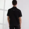 CAMISA DE MANGA CORTA CON COSTURAS CONTRASTADAS