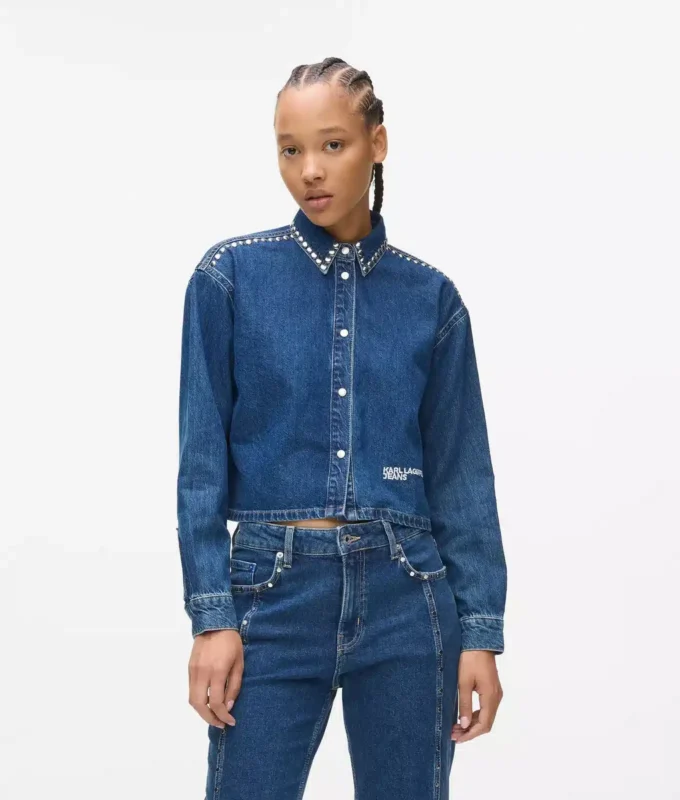Camisa vaquera con tachuelas Camisa vaquera con tachuelas
