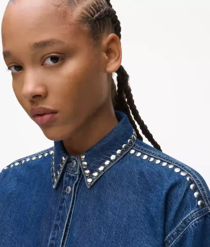 Camisa vaquera con tachuelas Camisa vaquera con tachuelas