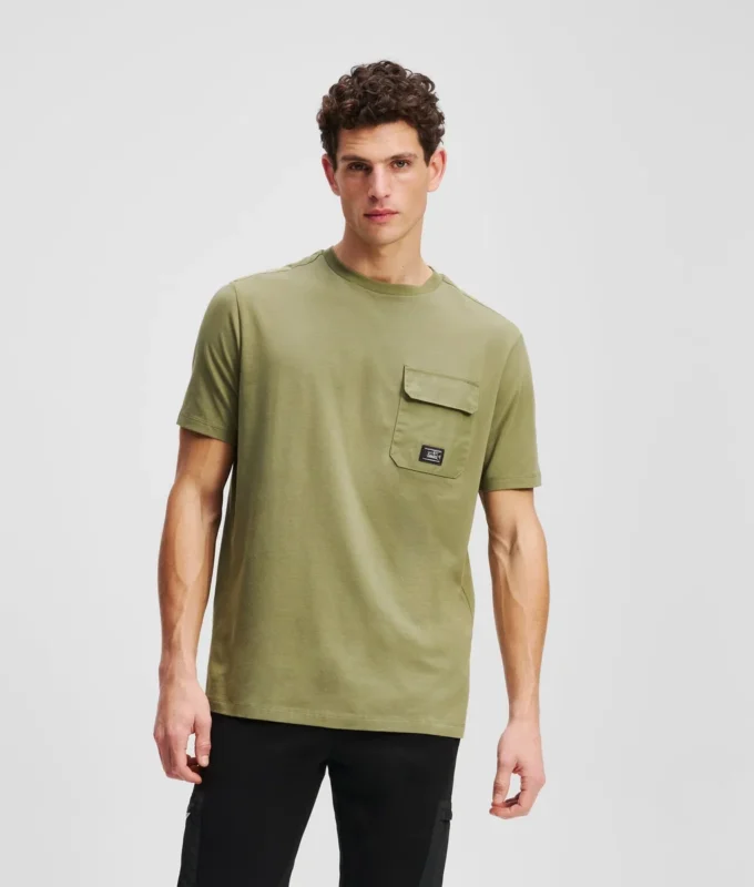 CAMISETA CON BOLSILLO EN EL PECHO CAMISETA CON BOLSILLO EN EL PECHO