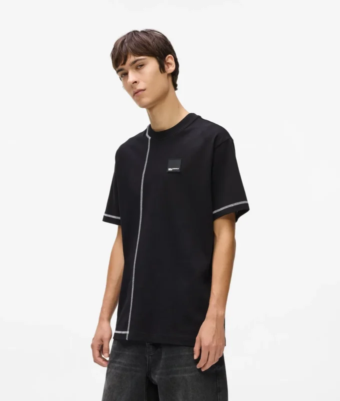 Camiseta con costuras en contraste