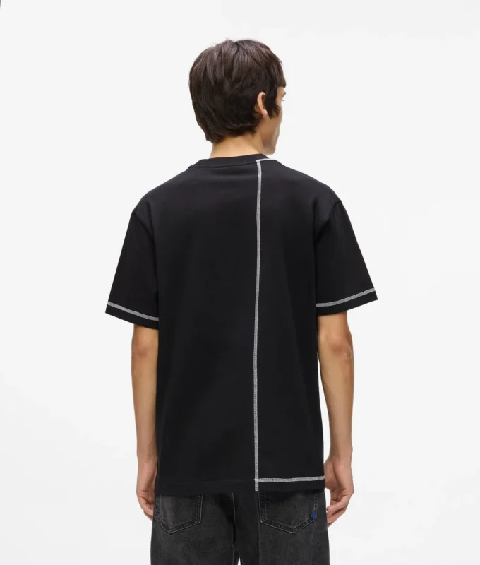 Camiseta con costuras en contraste