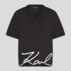 CAMISETA CON CUELLO EN V CAMISETA CON CUELLO EN V