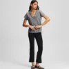 CAMISETA CON CUELLO EN V RUE ST-GUILLAUME CAMISETA CON CUELLO EN V RUE ST-GUILLAUME