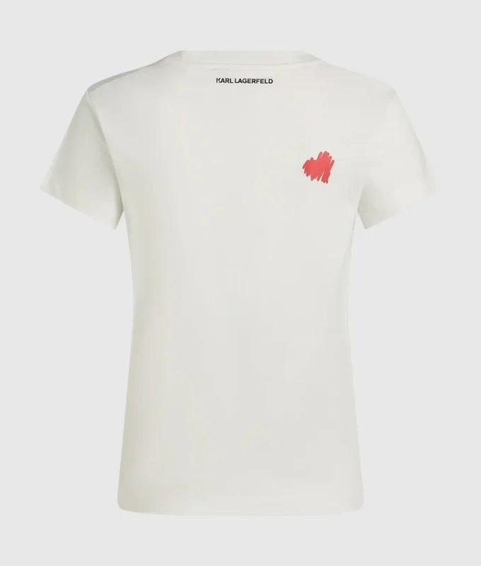 Camiseta con cuello en V y corazones Camiseta con cuello en V y corazones