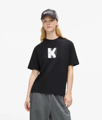 Camiseta con diseño K