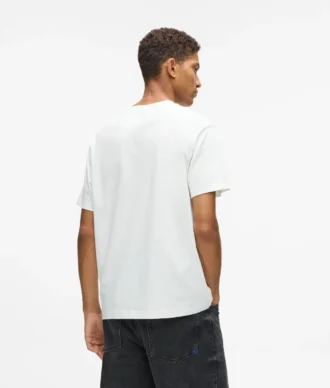 Camiseta con diseño K