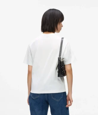 Camiseta con diseño K