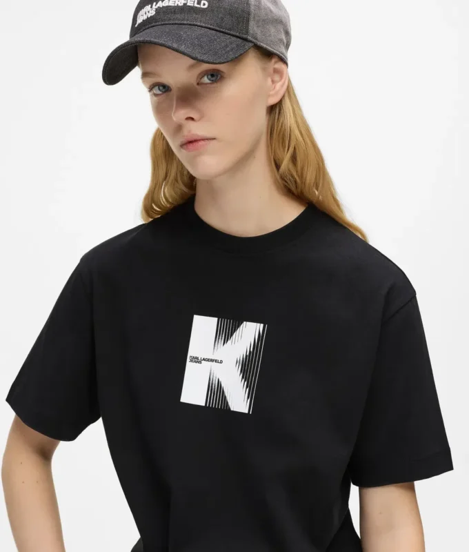 Camiseta con diseño K Camiseta con diseño K