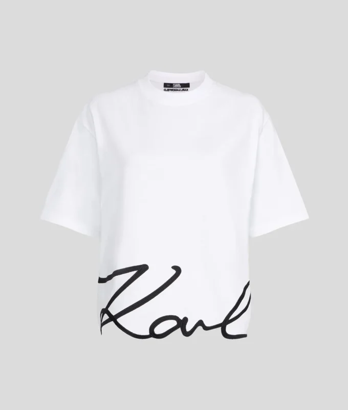 CAMISETA CON DOBLADILLO CARACTERÍSTICO CAMISETA CON DOBLADILLO CARACTERÍSTICO